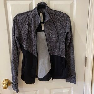 Lululemon define jacket, NWOT, size 6